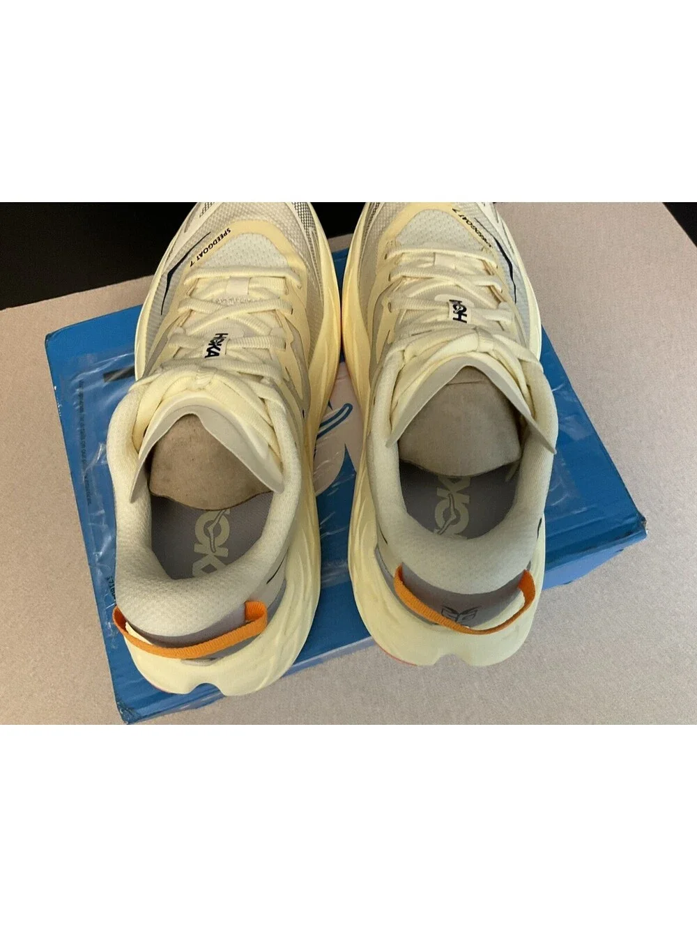 New! Womens Hoka One One Speedgoat 7 Vintage Yellow Trail Running Shoes. Size 6B